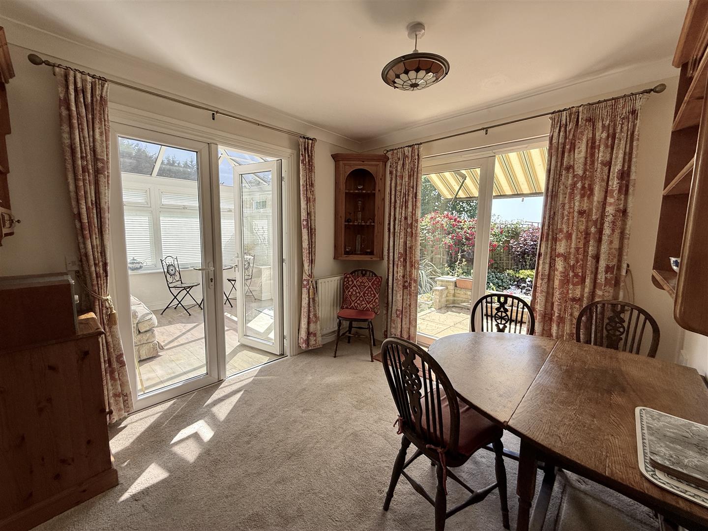 Dining Area: